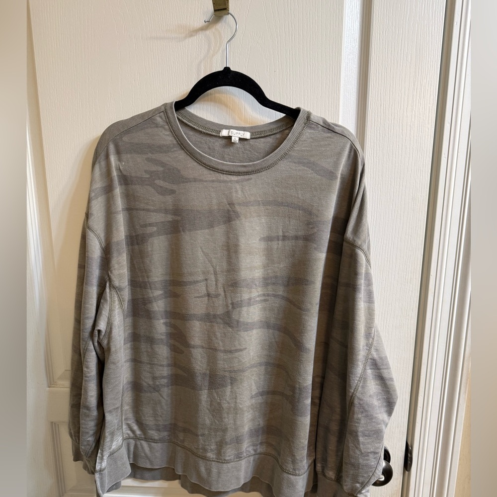 Z Supply women’s  Camouflage Sweatshirt
